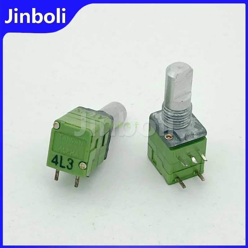 2PCS A100K Singolo 5 Pin Altoparlante Con Interruttore Potenziometro Del Volume Walkie Talkie Amplificatore Interruttore D Albero 15 millimetri