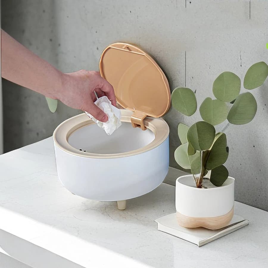 1 pz Desktop Wastebasket Household living room press type cestino di carta Office peel paper confetti basket dormitorio con coperchio pape