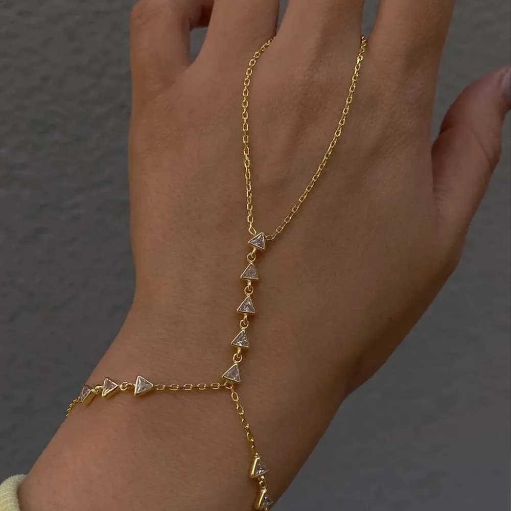Stonenfans Triangle Bracelet Y2k Charm for Women 2024 Rhinestone Fashion Wedding Jewelry Bride Hand Chain Decoratons Party Gifts