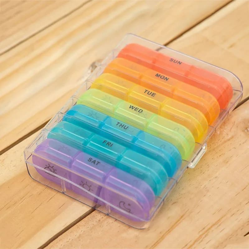 1 Set 7 Day Organizer Wallet 21 Grills Portable Travel with large compartments for vitamin medicine fish oils