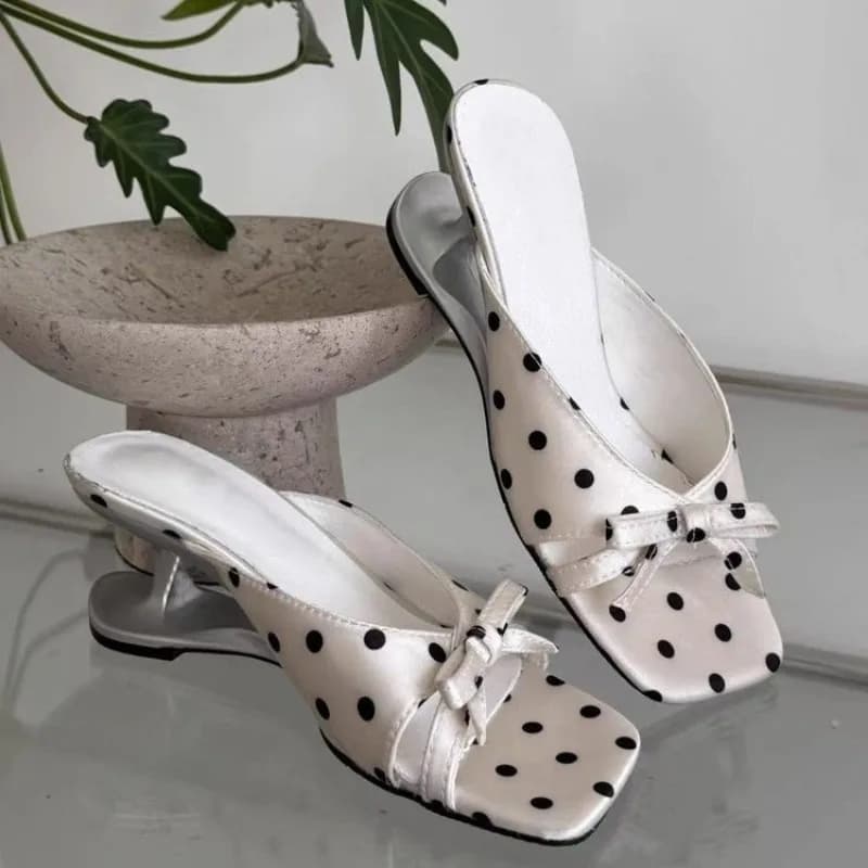 Le donne Cool Drag con tacco alto indossano design open-toe con punta quadrata, tacchi alti a pois con fiocco a una linea di nicchia
