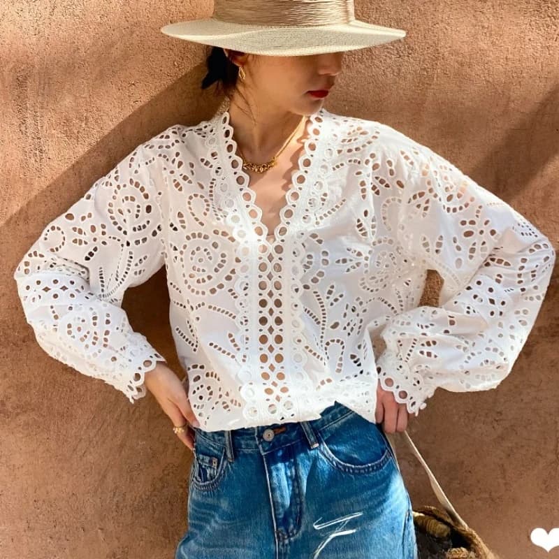 Spring Summer New Style White Cotton Embroidered Shirt Women Long Sleeve Design Sense Blouse Breathable Moisture Wicking