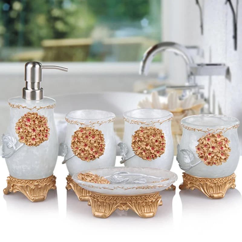 Set di accessori per il bagno in resina europea, dispenser per sapone, portaspazzolino, tazza per collutorio, portasapone
