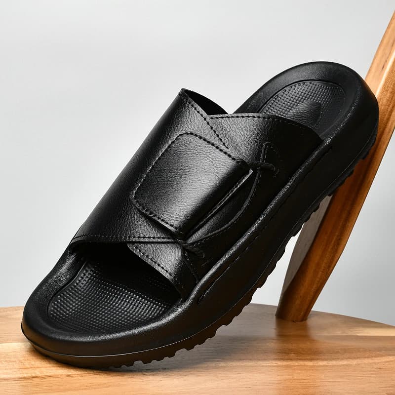 Ciabatte da Uomo in Pelle, Sandali Casual Estivi 2026, Infradito di Lusso Antiscivolo Leggeri per Spiaggia e Outdoor