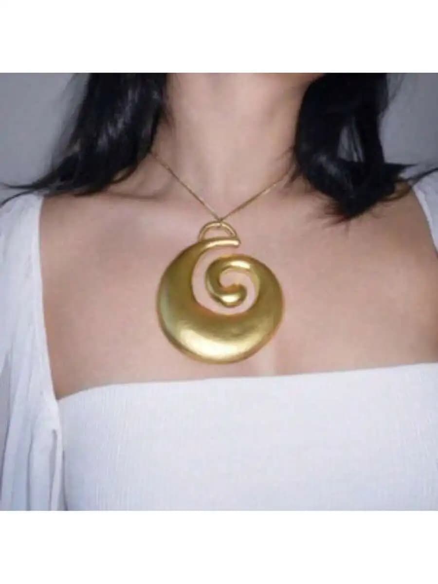 Collana con ciondolo a spirale spessa da donna, girocollo regolabile, gioiello di tendenza