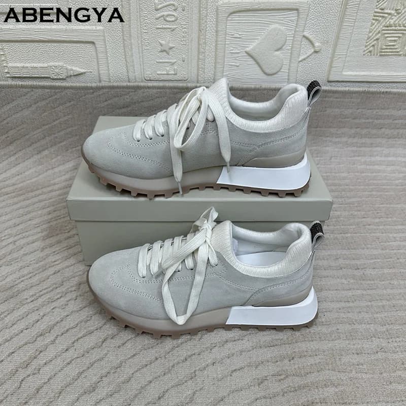 2025 Mocassini piatti in pelle scamosciata lavorata a maglia bianca Scarpe da donna stringate casual quotidiane Scarpe da passeggio per le vacanze da festa firmate per le donne