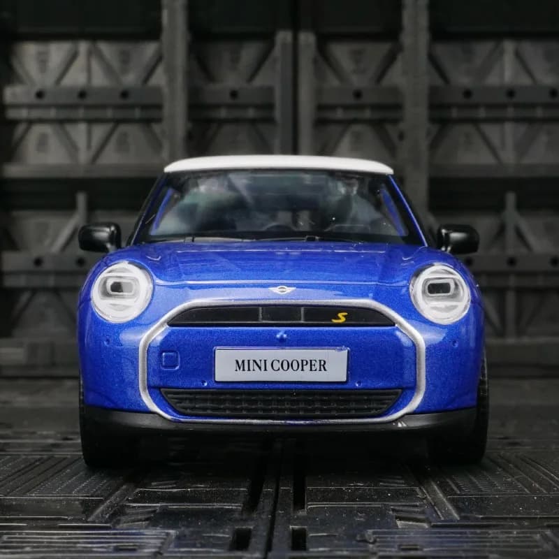 Modellino Auto BMW Mini New Energy in Lega Scala 1:28 con Porte Apribili, Suoni e Luci, Ornamento da Collezione, Regalo