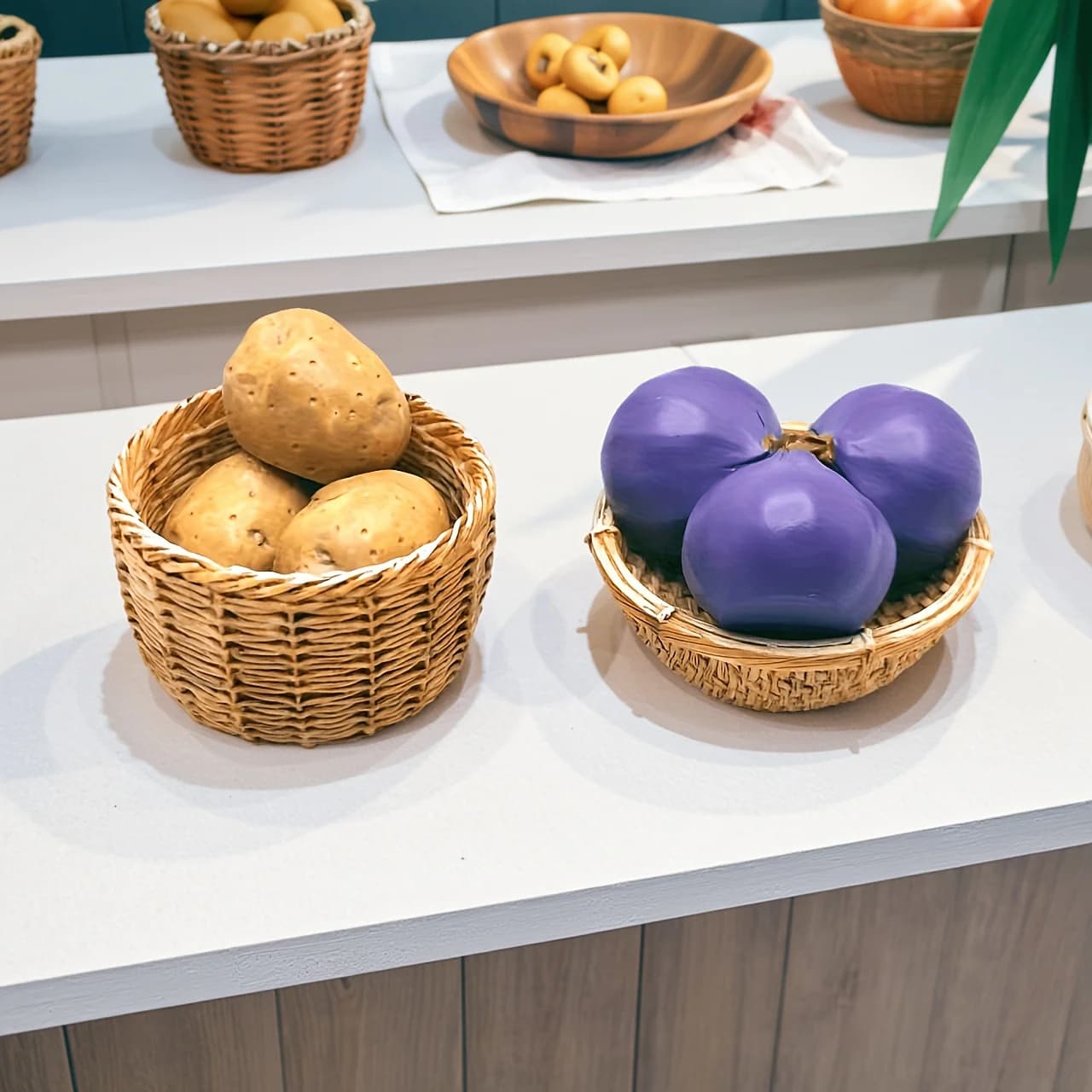Set di 8 Pezzi di Patate e Cipolle in Miniatura per Casa delle Bambole con Cestino: Modelli di Cibo Simulato in Scala 1/6 e 1/12