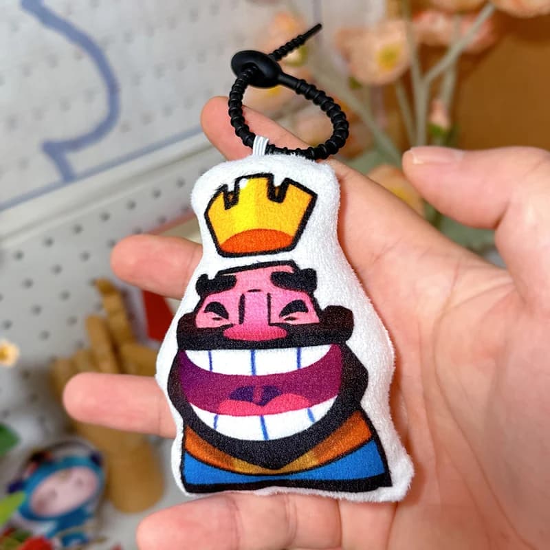 Gioco che circonda le figure di cotone Clash Royale King Expression Laughter Ciondolo bambola vocale Portachiavi in peluche personalizzato Giocattoli registrabili