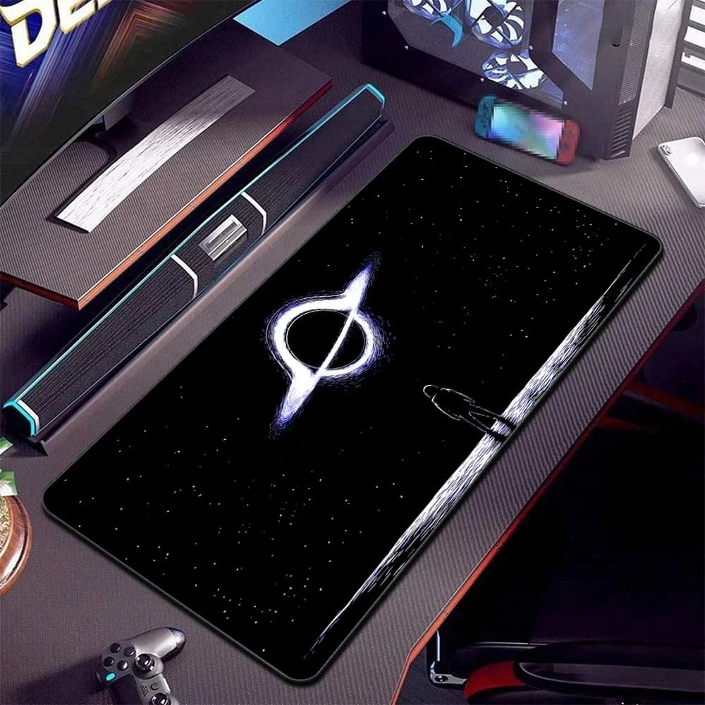 Keyboard mat with astronaut print, black pattern, non-slip rubber mouse mat, PC games accessories, office mouse mat XL