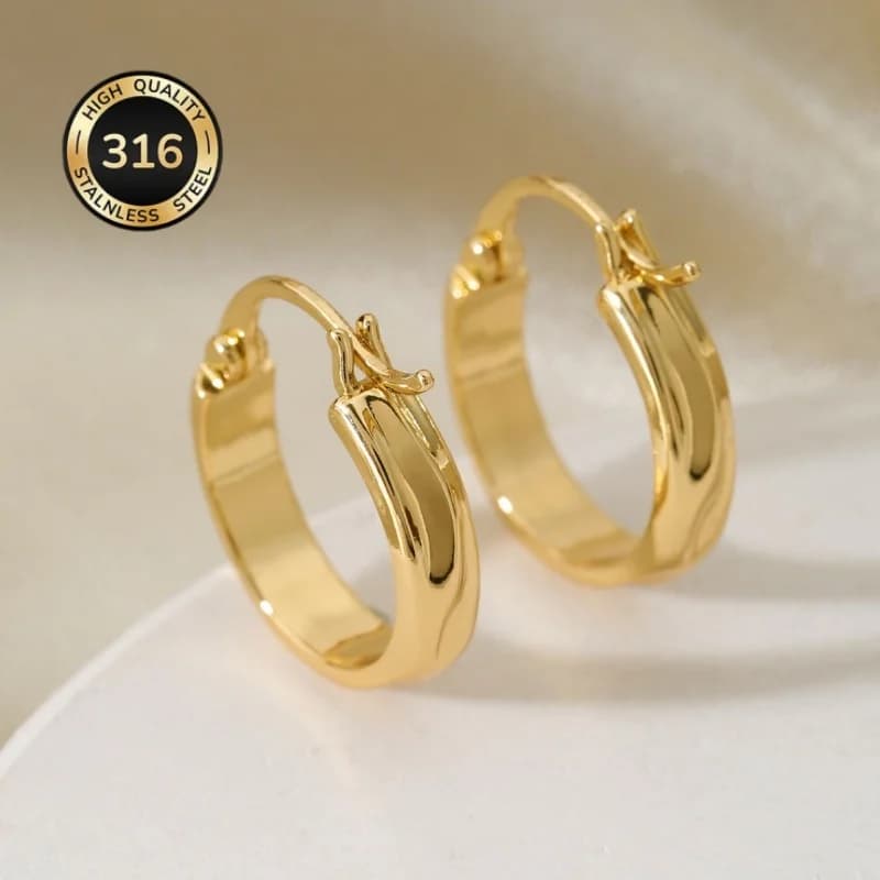 Orecchini rotondi lucidi placcati in oro in acciaio inossidabile per le donne Regalo di gioielli con orecchini a cerchio geometrici semplici impermeabili alla moda