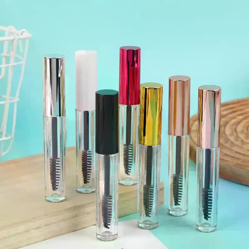 Empty bottle for vial of liquid for the growth of eyelashes with 3 ml mascara tube with eyelash wand Container for eyelash cream Reusable packing Makeup