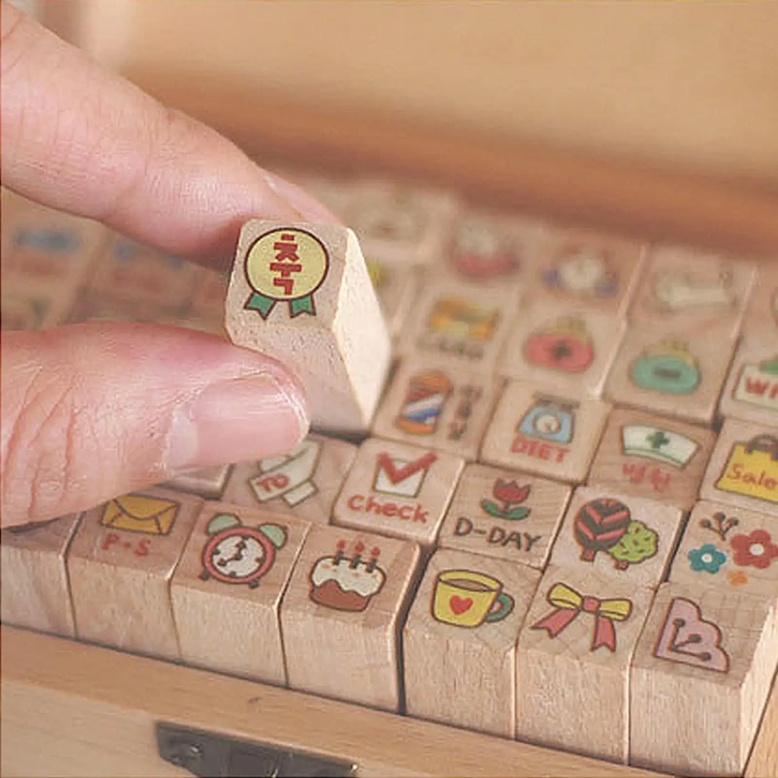 Decorative Wooden Letter Stamp Set Cute Cartoon Animal Patterns for Children Art Craft DIY Scrapbooking