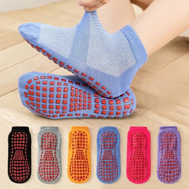 Calzini antiscivolo in silicone per bambini, alla moda, tinta unita, traspiranti, versatili, per neonati, bambini e bambine, calzini genitore-figlio