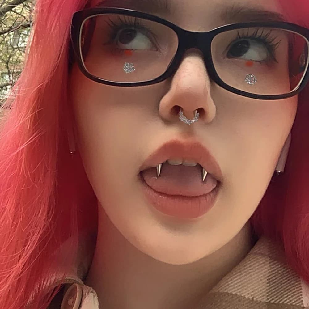 Donna uomo Goth Tooth decorazione acciaio chirurgico C Rod Lip Tiger Tooth Nail Zombie Tooth Punk Nail Vampire Piercing Jewelry