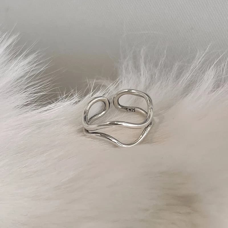 2022 Nuovo anello in stile minimalista di nicchia per donna, alla moda, lusso leggero, unico, versatile, anello aperto di fascia alta