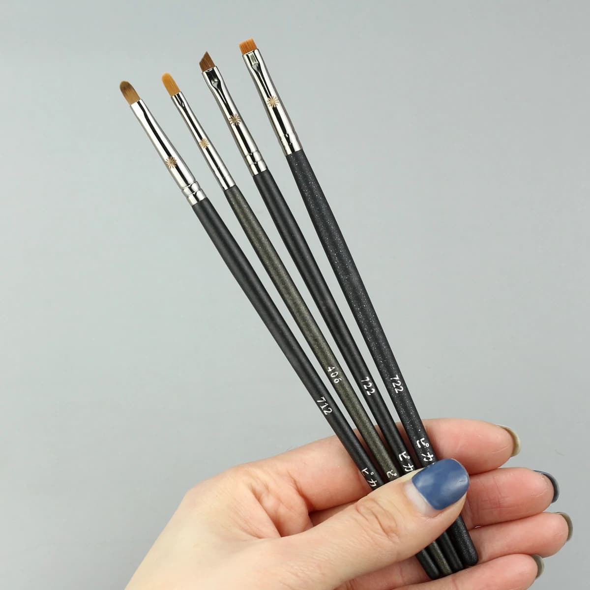 Eyeliner precision brush and concealer, tapered, for eye makeup, liquid eyeliner plate and eyebrows 406 712 722