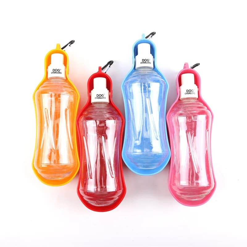 Bottiglia d'Acqua per Cani e Gatti 250/500ML, Ciotola Portatile per Viaggi all'Aperto, Dispenser Antigoccia, Contenitore per Acqua Potabile per Cuccioli e Gatti
