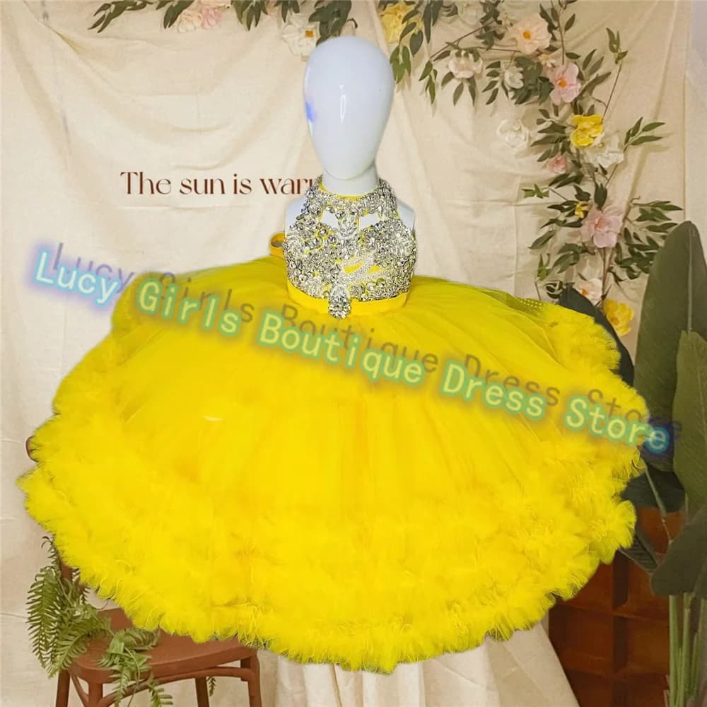 Splendido abito da ragazza di fiore giallo senza maniche in tulle soffice con applicazioni di gemme per la festa di nozze Abiti da festa di compleanno per bambine