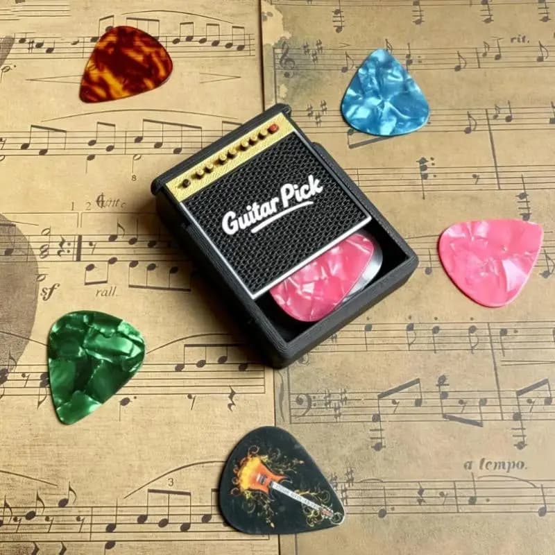 Guitar Pick Holder Keychain Portable Pick Storage Case Box Hanger for Acoustic Electric Guitar Bass Ukulele Accessories 1/3Pcs