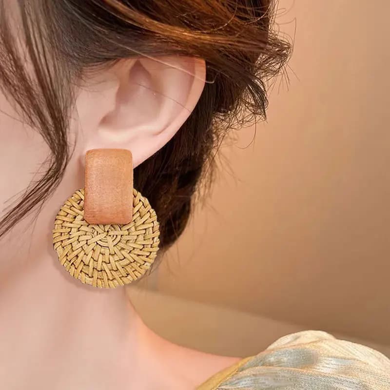 Orecchini a perno geometrici rotondi in legno intrecciato in rattan Minar 2025, nuovi per l'estate, da donna, all'ingrosso, fatti a mano, gioielli da spiaggia per le vacanze
