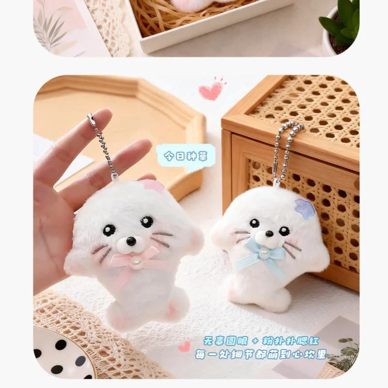 Bowtie Seal Plush Keychain, Cute Stuffed Doll Bag Charm, Creative Soft Plush Pendant for Gifts