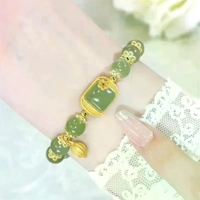 Bracciale con perline fortunate con ciondolo di loto creativo di moda, braccialetto di gioielli fatti a mano di lusso leggero vintage per regalo di compleanno per ragazze da donna