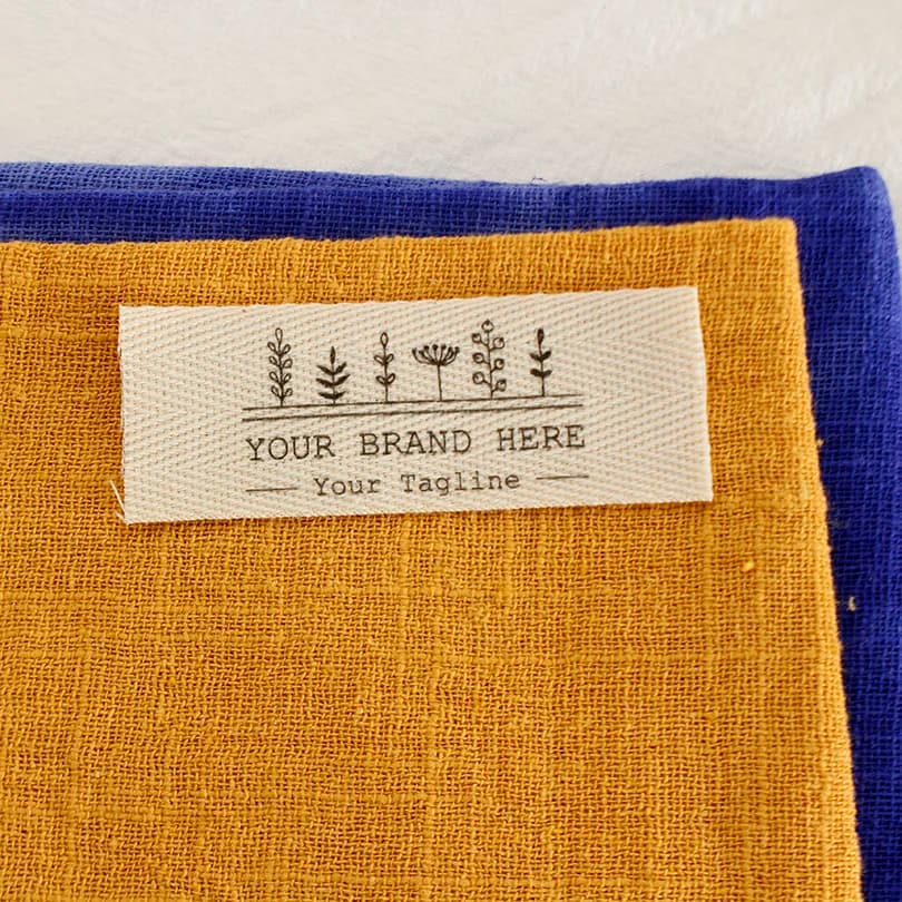 Etichette in twill personalizzate per vestiti, accessori da cucito, etichette in tessuto personalizzate, etichette pieghevoli, Xw5562, 25x70 mm