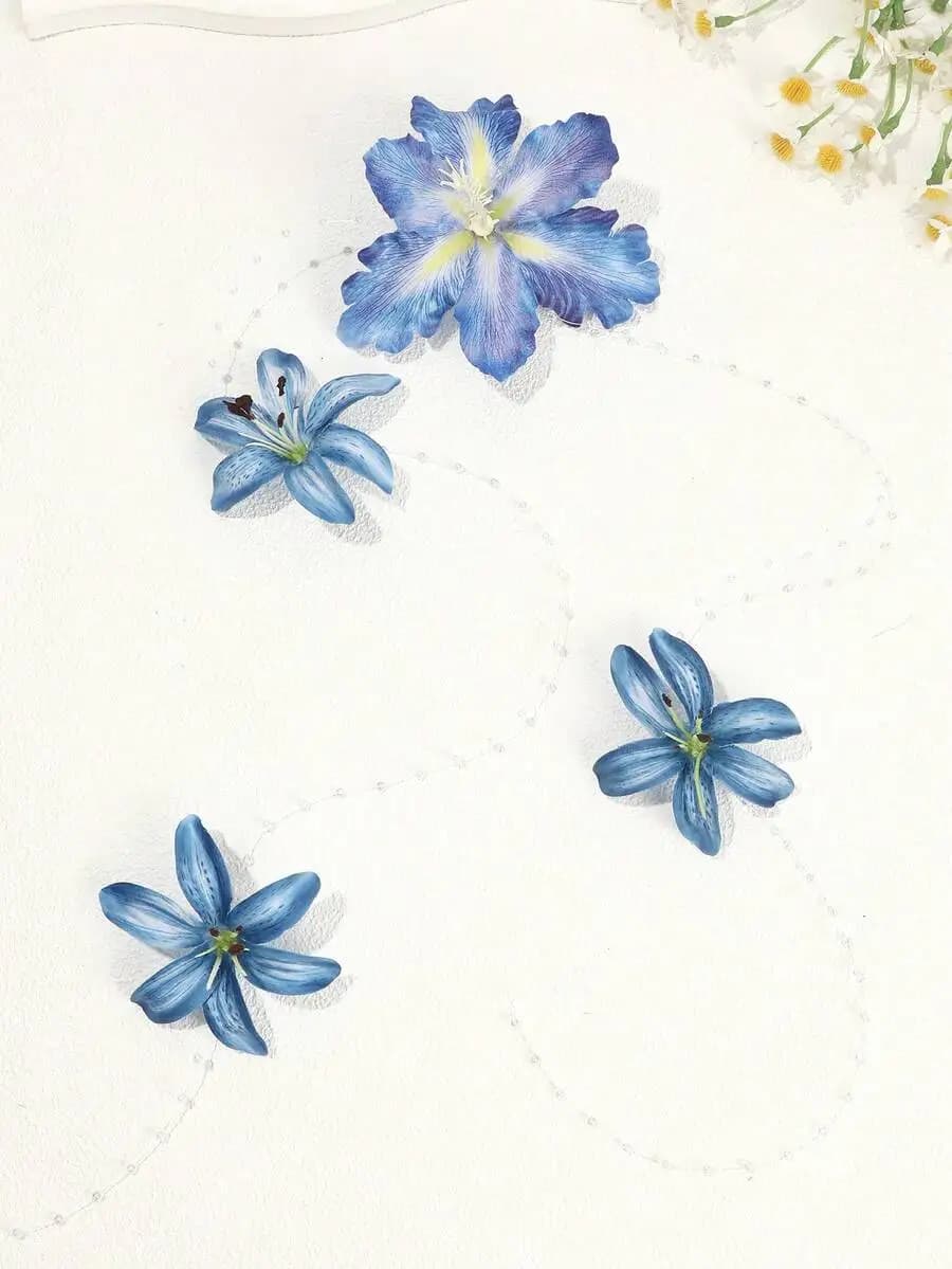 Fermaglio per capelli 3D artigianale a forma di giglio blu con delicata catena di perle pendente, accento floreale fresco per giornate in spiaggia ed eleganza quotidiana