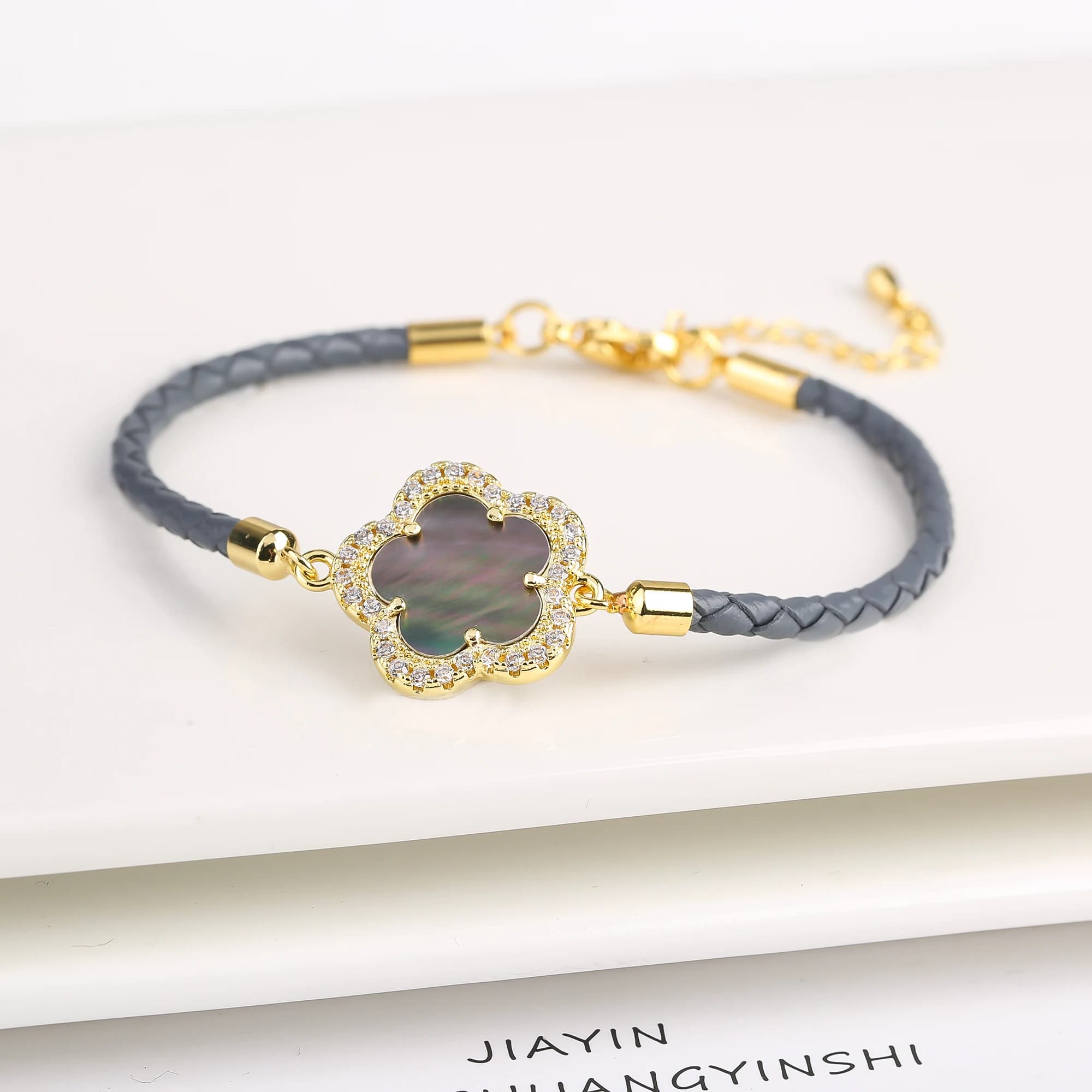 INS vendita calda lucido Zirconia fiore a cinque foglie bracciale regolabile in pelle classico bracciale Plumeria in pietra per regalo gioielli donna