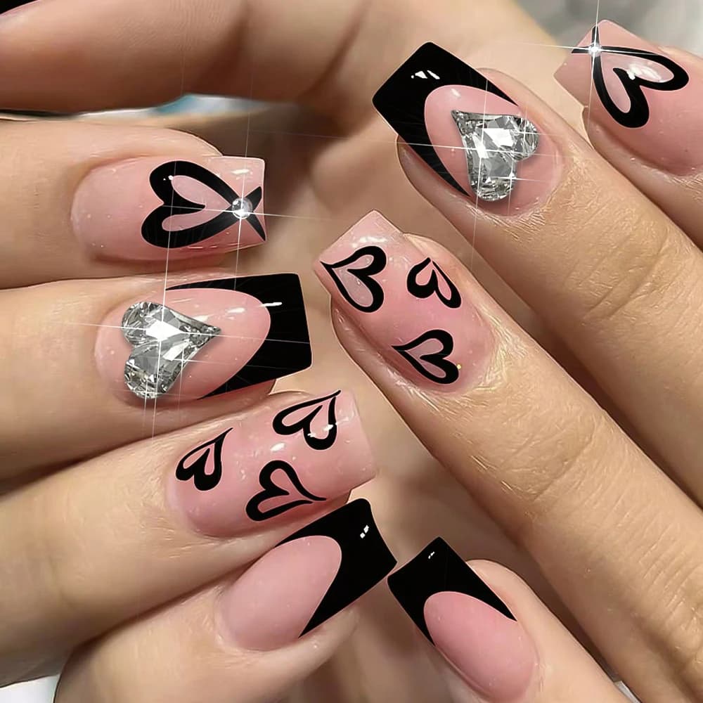 Unghie finte a pressione con cuore francese quadrato corto carino 24 pezzi Unghie finte con strass a forma di cuore di San Valentino con glitter rosa nudo e