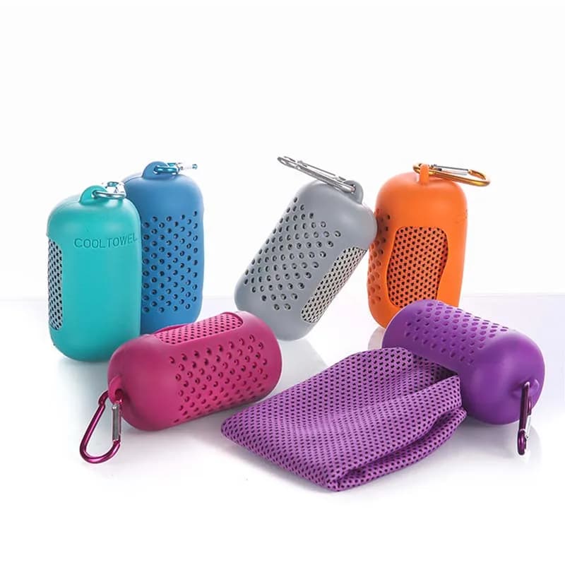 Asciugamano Rinfrescante per Sport all'Aperto con Custodia in Silicone da Viaggio, Portatile, Traspirante, ad Asciugatura Rapida, Effetto Freddo, per Fitness e Sudore