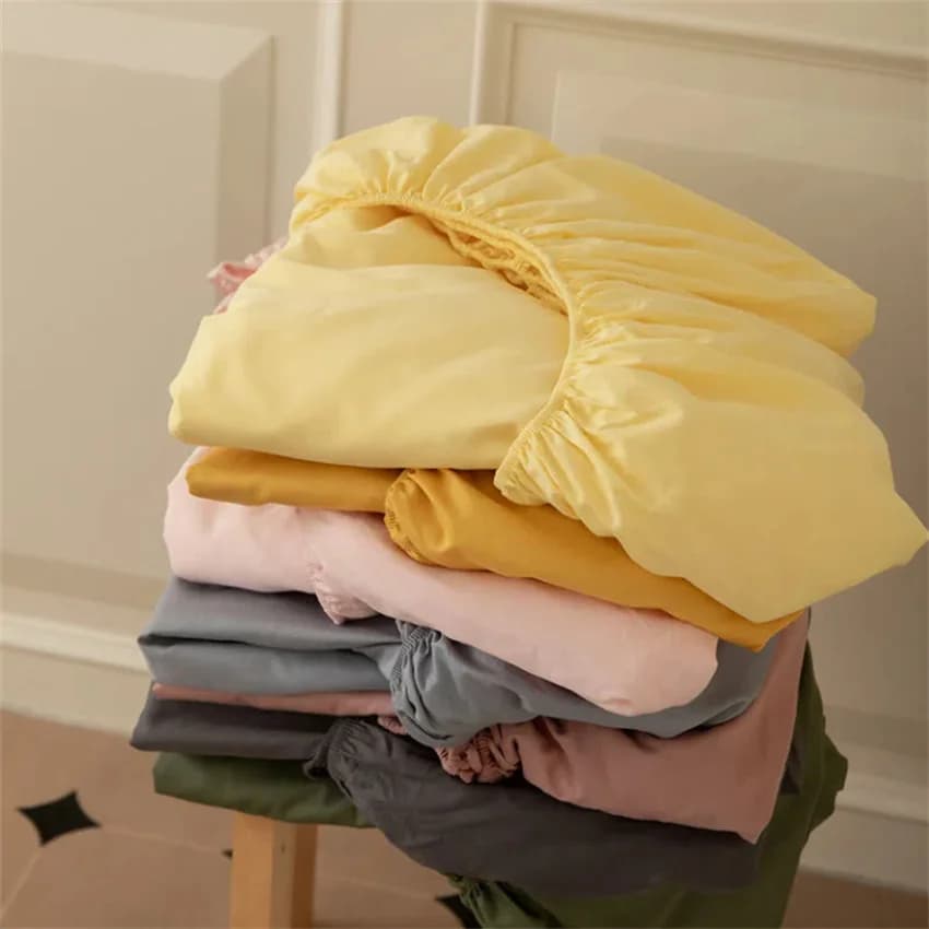 Lenzuolo con angoli in cotone con fascia elastica coprimaterasso antiscivolo per letto singolo matrimoniale Queen King lenzuolo regolabile con angoli in tinta unita