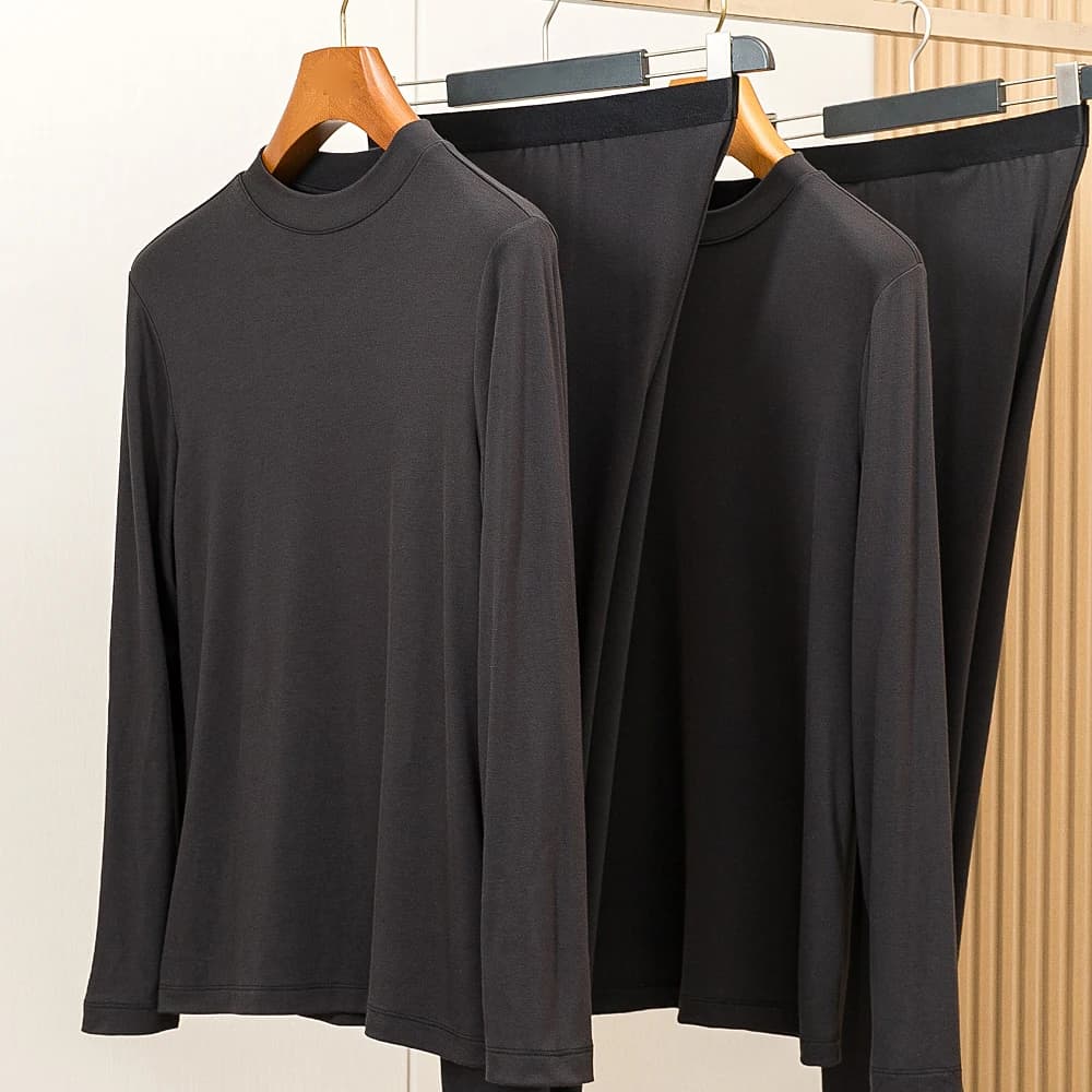 Men's underwear set in hot cashmere, autumn pants, comfortable and breathable, long sleeved, with round neck, home dress for young people.