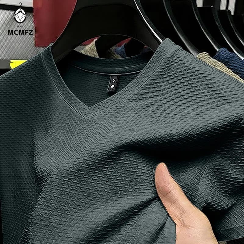 T-shirt estiva da uomo in seta ghiacciata con scollo a V, manica corta, traspirante, senza cuciture, casual