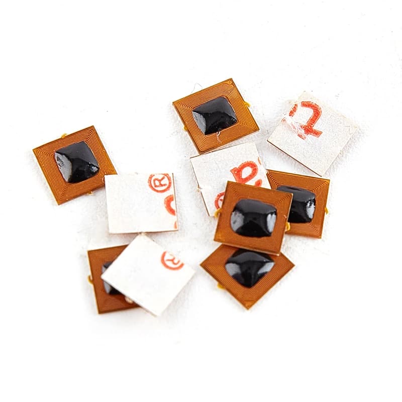 Nuovo set da 5 tag RFID NFC Ntag213 programmabili 5x5mm Micro FPC con portata di lettura di 1mm