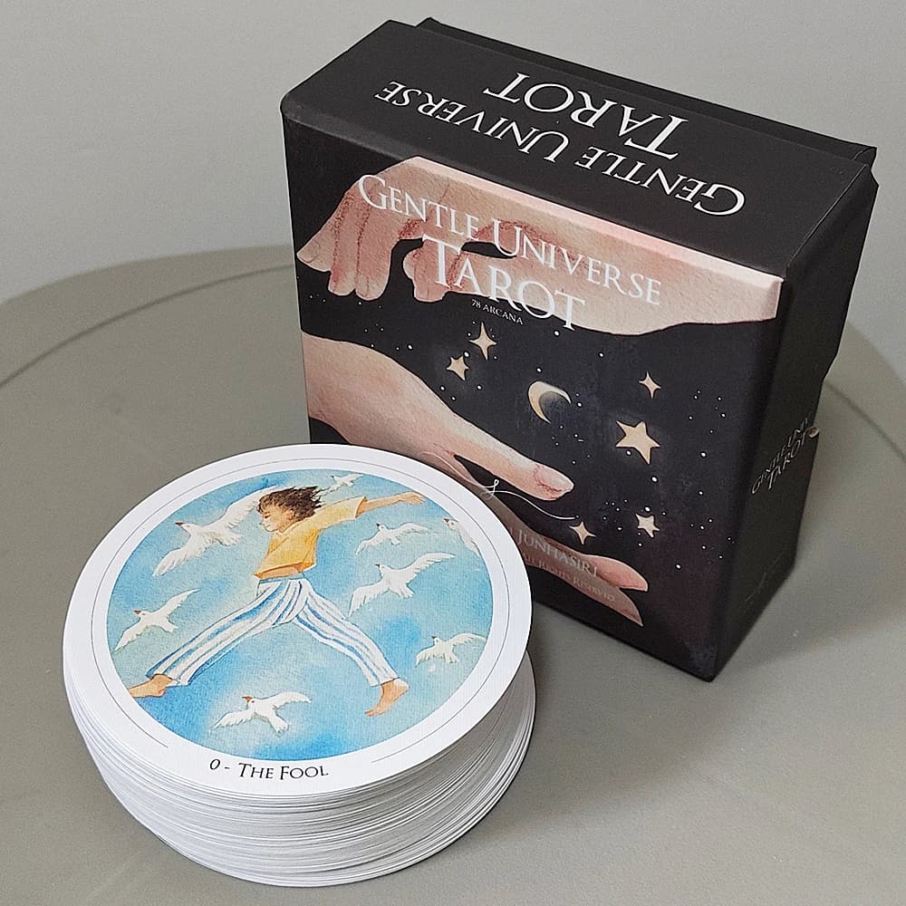 8.8*8.8cm Gentle Universe Tarot Deck 78 Pcs Round Circular Tarot Cards Watercolor Art Witchcraft in Rigid Box, Double-embossed