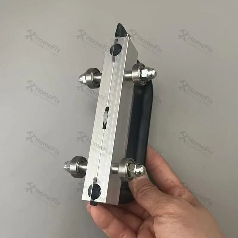 Manual Vinyl Floor Groover, PVC Sports Floor Slotting Cutter Wheel, Hand‑Operated Groove Cutting Tool for Construction 1PC