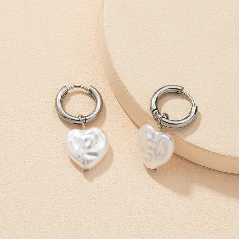 Temperamento elegante, orecchini a cuore con perle d'amore, orecchini e accessori alla moda