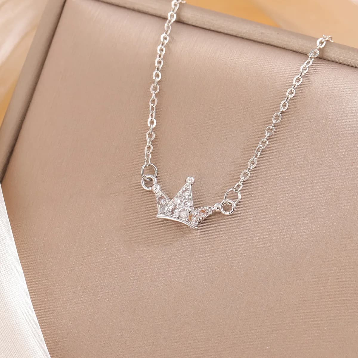 Simple Small Crown Female Zircon Accessories Clasp 925 Sterling Silver Jewelry Clavicle Chain Pendant Necklaces XL012