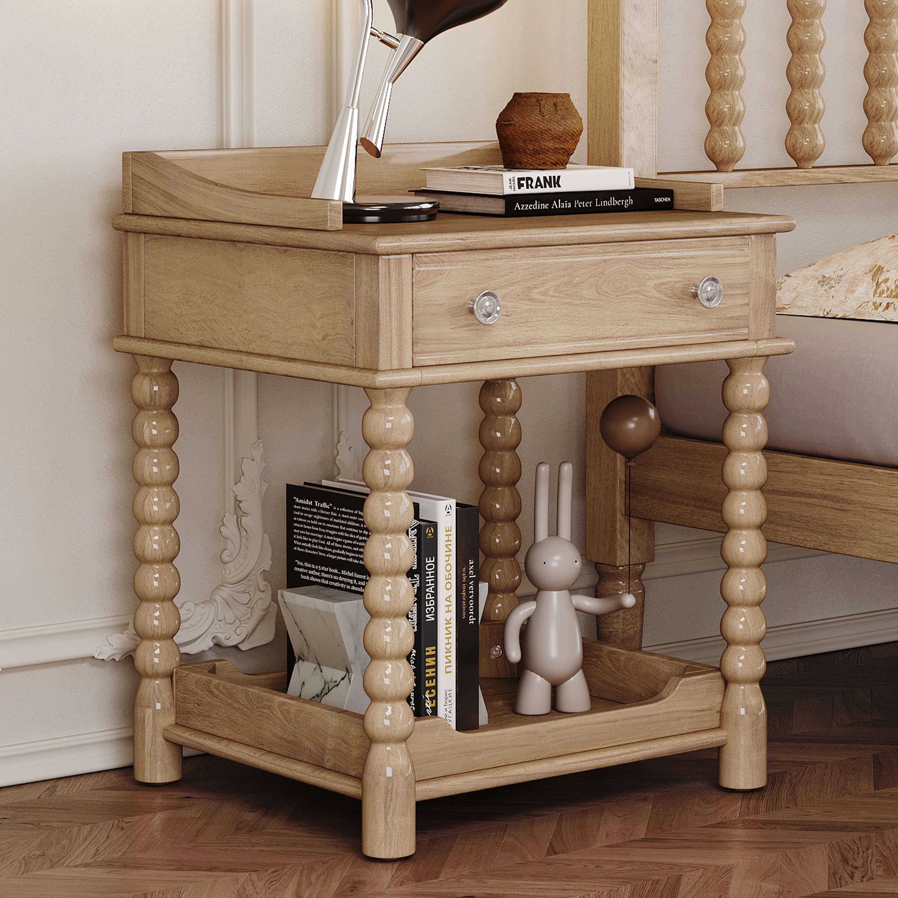 Comodino Moderno con Ripiano Aperto, Gambe Lavorate, Maniglia in Metallo, Piano in Legno Naturale, Mobili per Camera da Letto in MDF