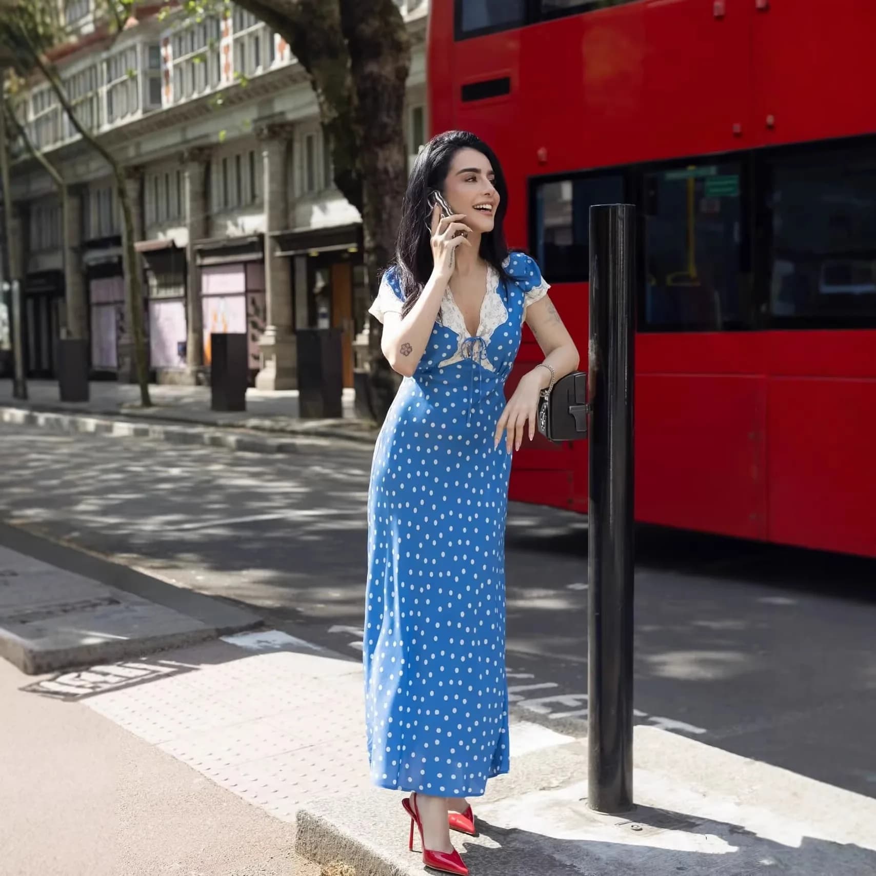 2026 French Style Polka Dot Lace Trim Dress Blue Polka Dot Midi Dress With Lace Trim V Neck Elegant Dress For Women Night VCJD