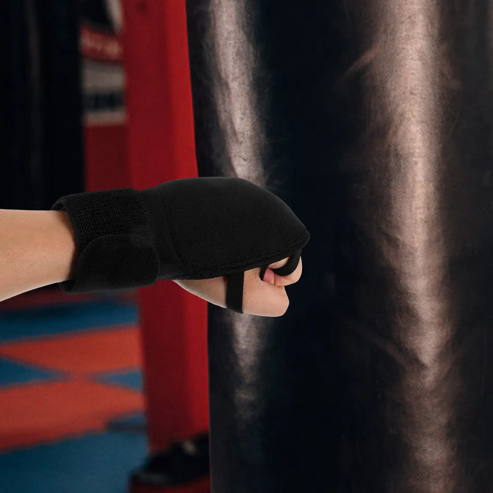 1Pair Multipurpose Weighted Gloves Breathable Snug Training Gloves for Strength Building Outdoor Gym Fitness