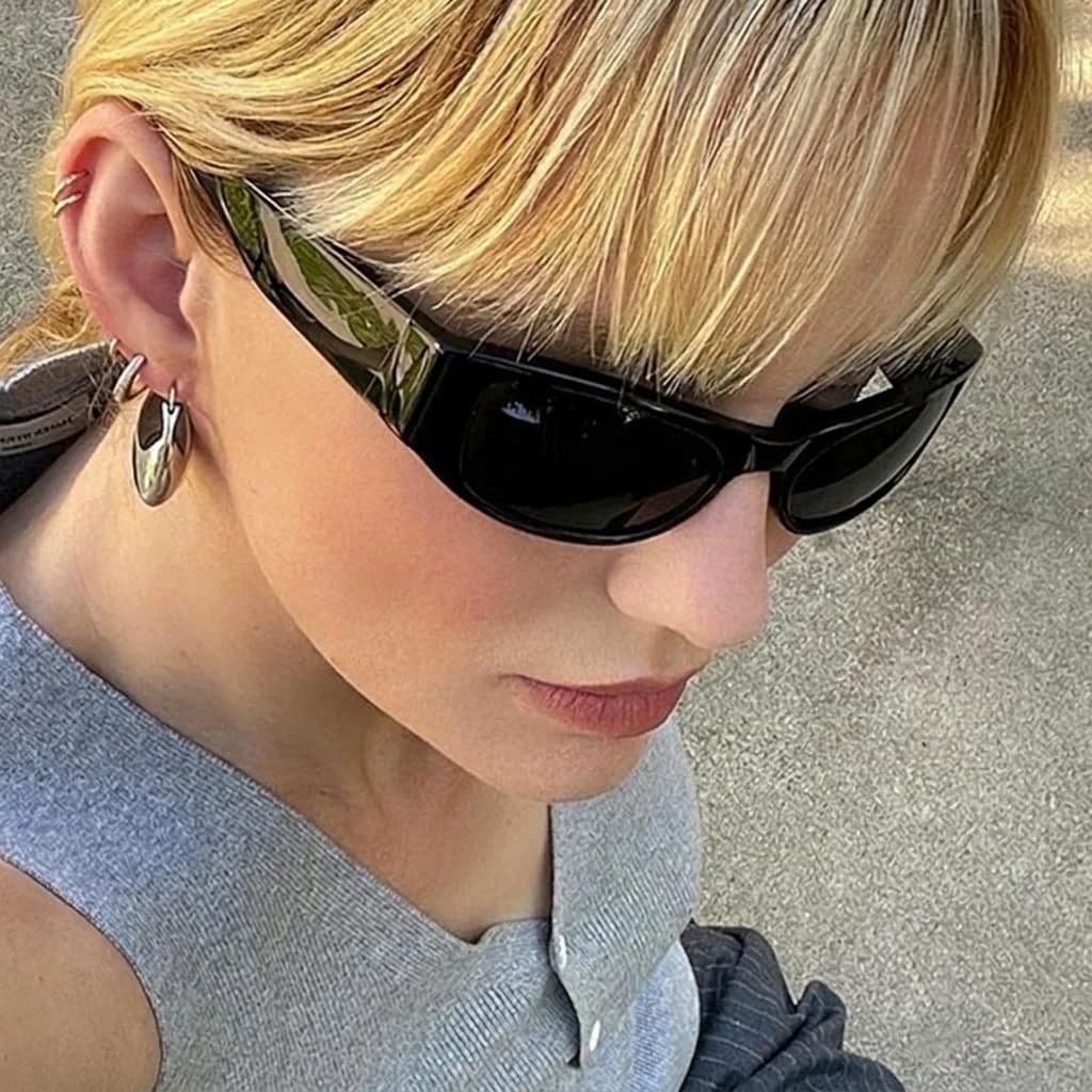 Occhiali da Sole Y2K con Montatura Piccola, Nuovo Stile Ins, Design di Marca, Occhiali da Sole Quadrati Punk per Uomo e Donna, Stile Futuristico