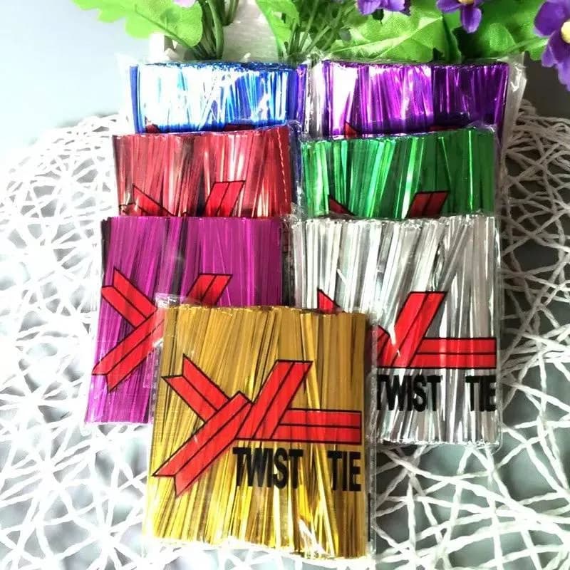 800 Pezzi di Lacci Metallici Multicolore per Confezionamento Sacchetti di Caramelle, Sacchetti in Cellophane, Chiusura Lecca-lecca e Dessert