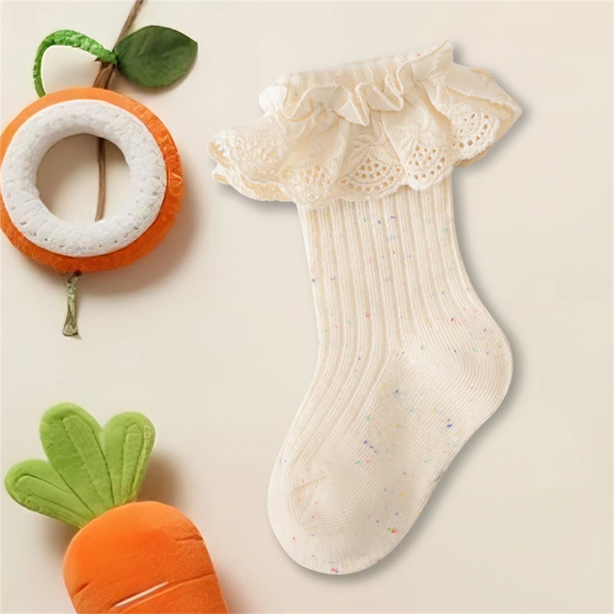 Adorabili calzini per bambine con delicate finiture in pizzo per occasioni speciali come compleanno, battesimo e vacanze