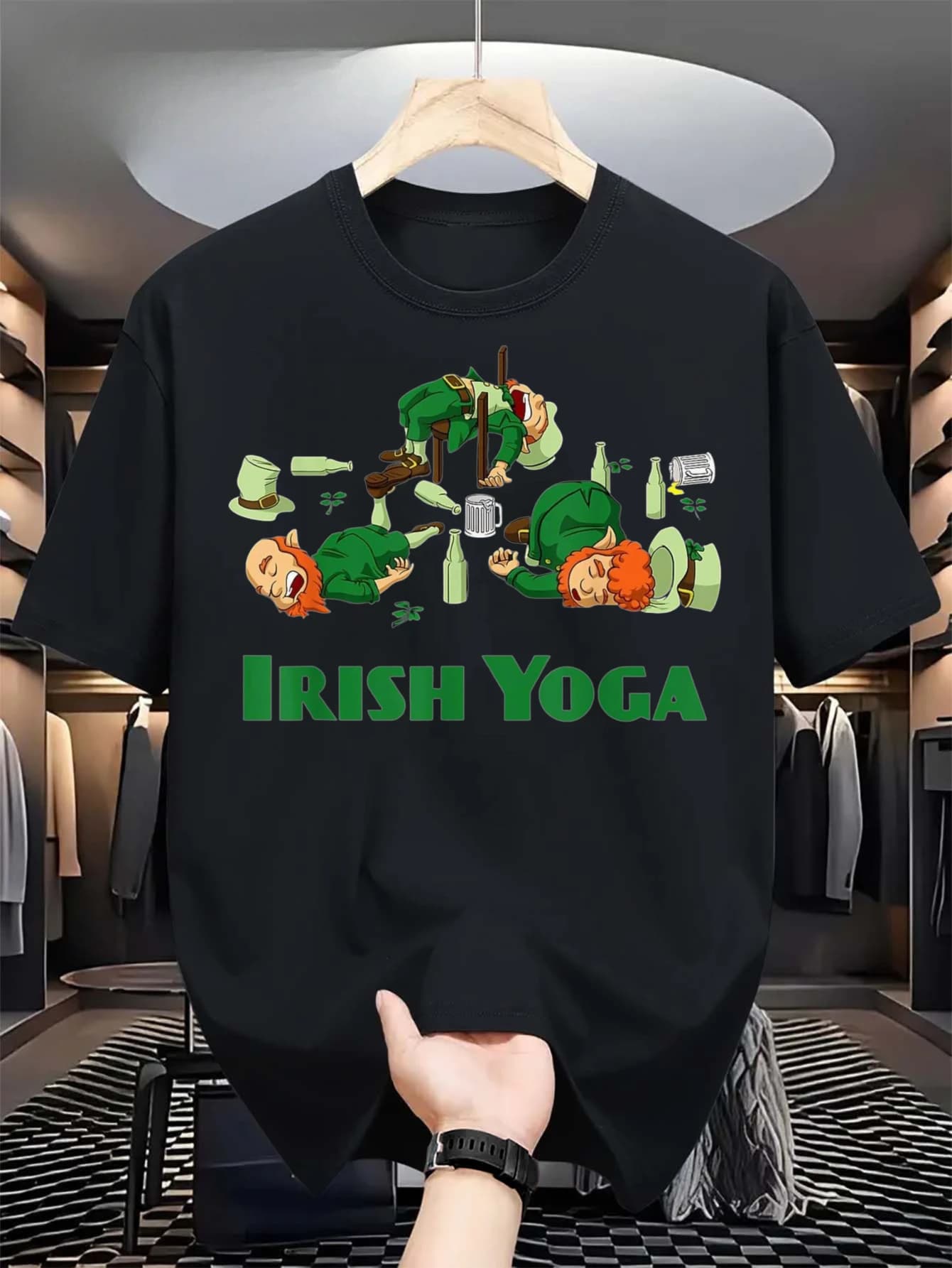 T-shirt da uomo per il giorno di San Patrizio con motivo yoga irlandese, con fragole portafortuna, adatta per palestre, yoga e feste