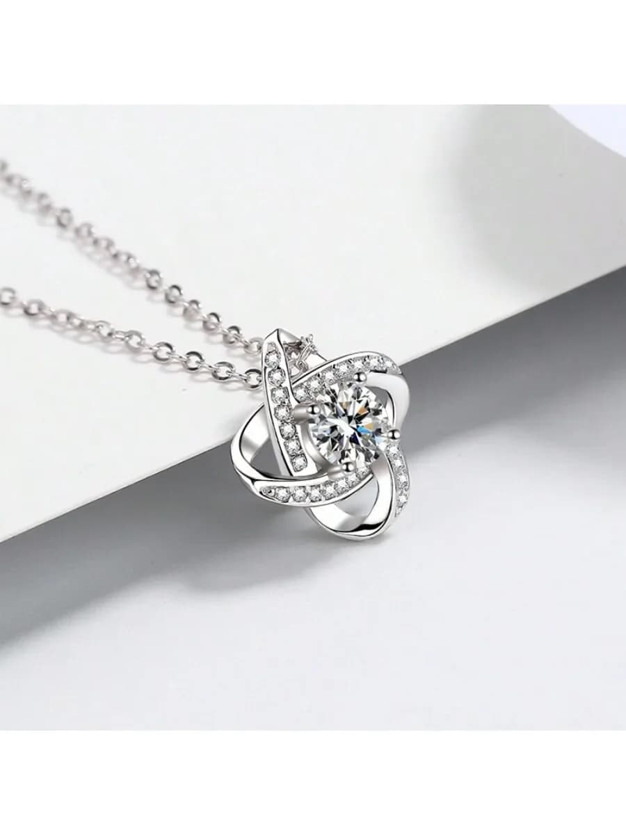 Collana con ciondolo a nodo d'amore per donna, regalo di gioielli decorativi con zirconi in cristallo