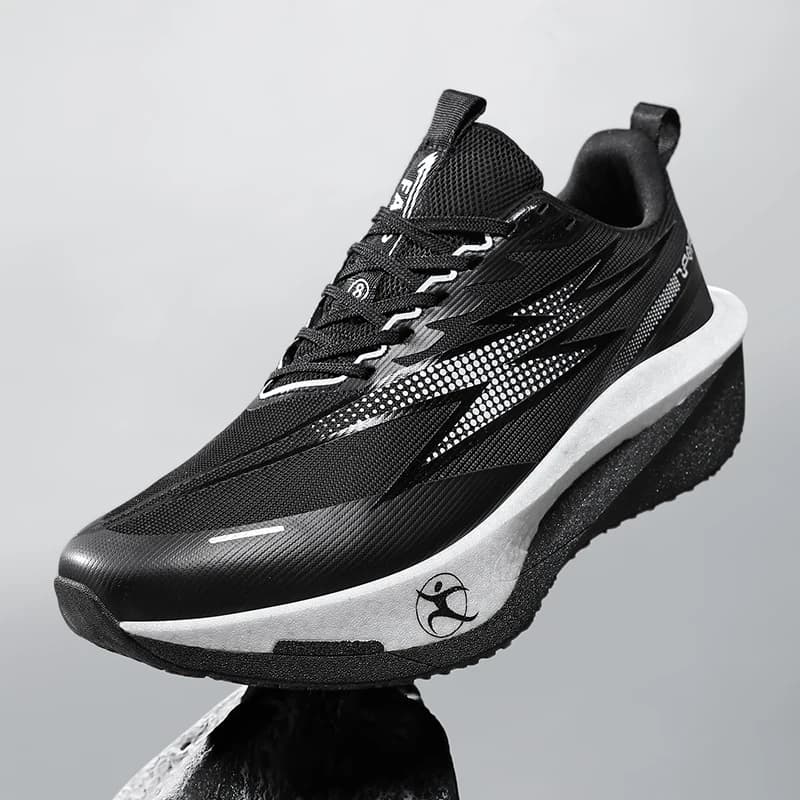 Scarpe da corsa da uomo 2025 Nuova maglia leggera Ammortizzazione Resistente all'usura Comfort Scarpe da ginnastica stringate per allenamento all'aperto per uomo