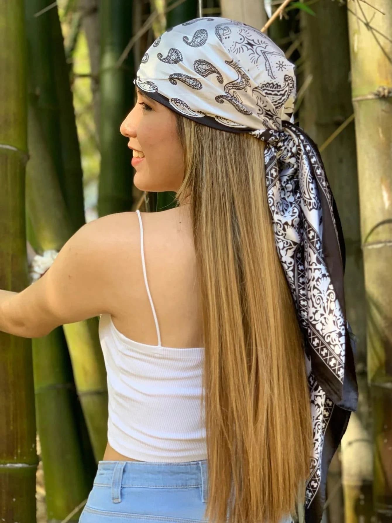 1pc Women's Black & White Paisley Print Scarf, 90cm Large Size Satin Square Scarf, Silky Soft Feel, Can Be Used As Headband Or Neckerchief